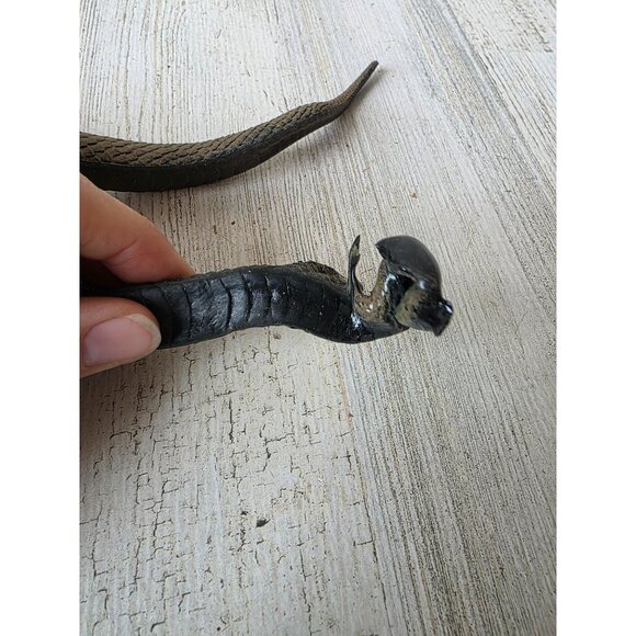 Vintage rubber cobra snake Halloween prop reptile - Picture 10 of 11